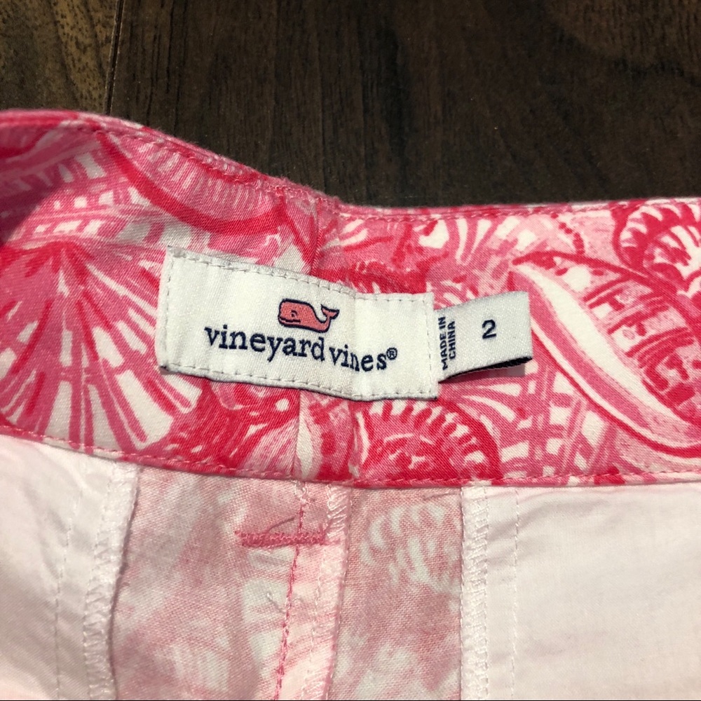 Vineyard Vines Seashell Print Short - Picture 4 of 5